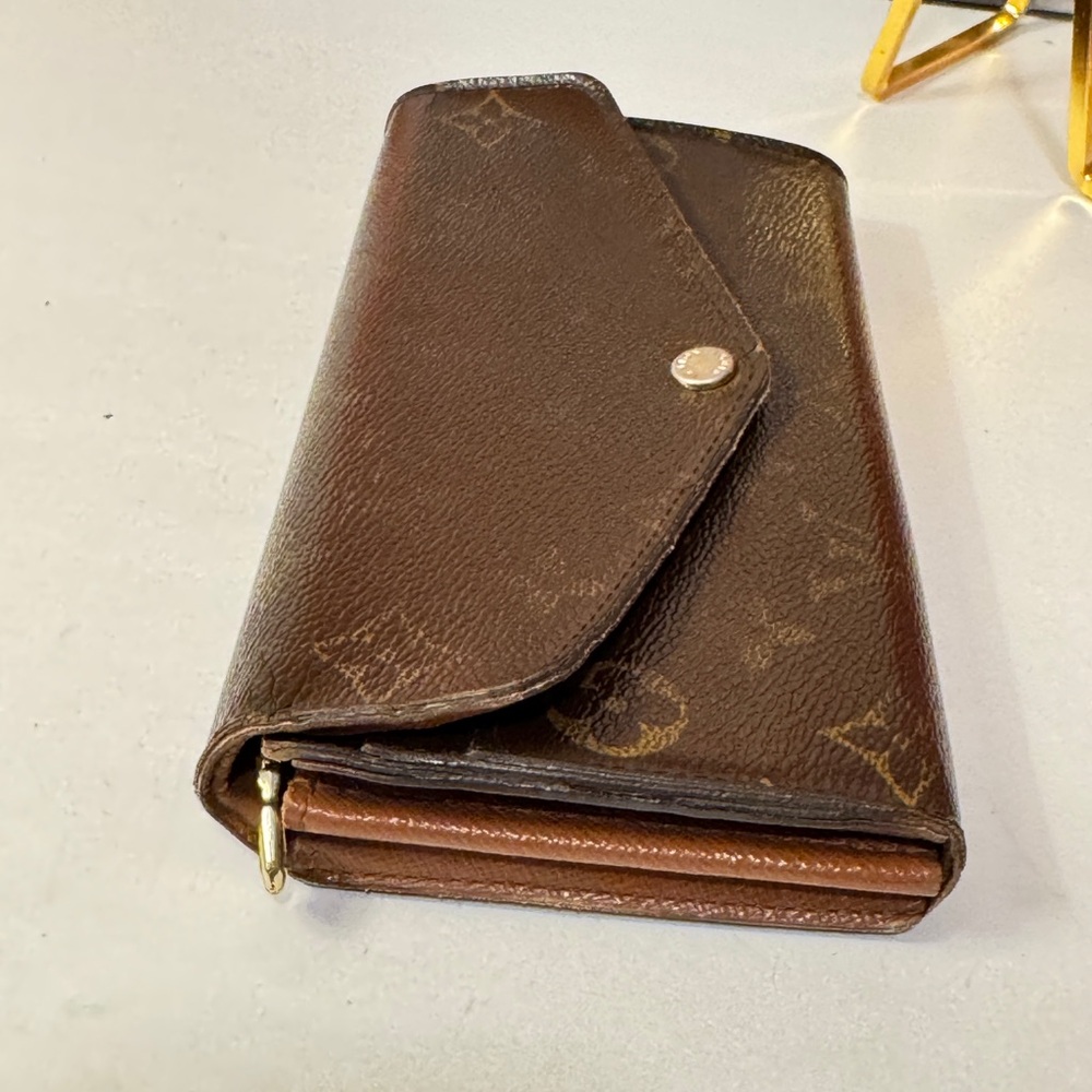 Louis Vuitton Monogram vintage Elegant Brown Women's Wallet - Picture 5 of 15